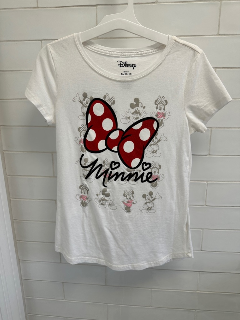 Disney Minnie Mouse White Girls Tee with Red Bow Graphic